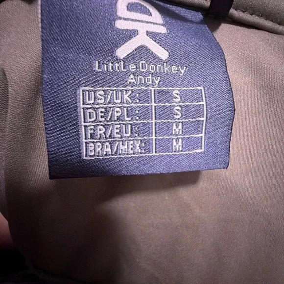 women's lightweight softshell hiking jacket with detachable sleeves and hood - Picture 7 of 7